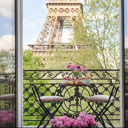 Elegant With Sauna And Eiffel Tower View *